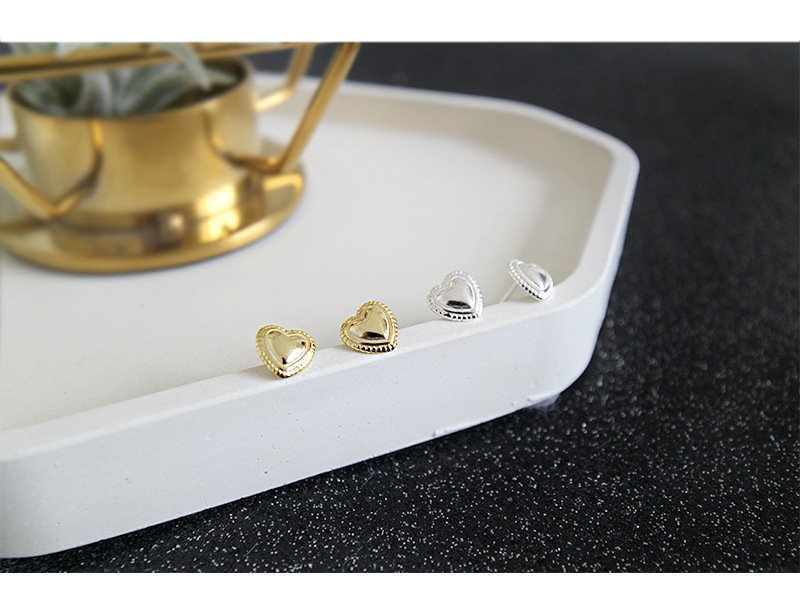 1g Weight 0.03µm Gold Plating Thickness Electroplating Gold Plating Process 925 Sterling Silver No Inlaid Heart Earrings Ear Studs