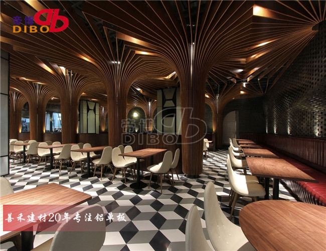 木纹铝方通弧形吊顶 铝板焊接弧形铝方通