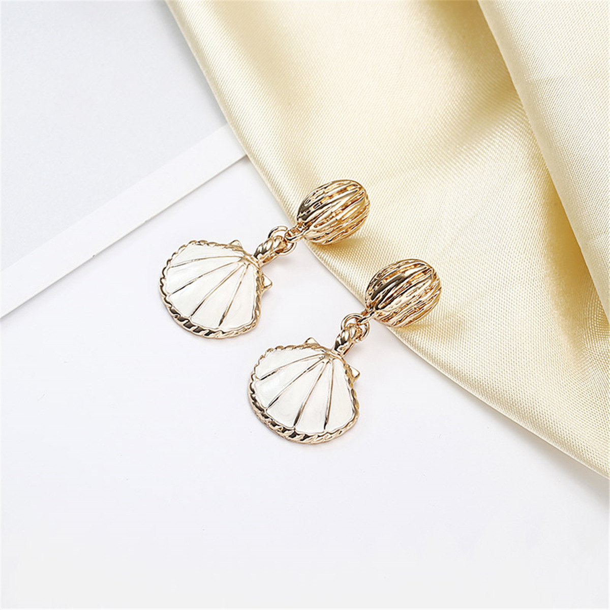 New Fashion Color Retention Plating Retro Marine Wind Shell Ear Pin Earrings Wholesale display picture 9