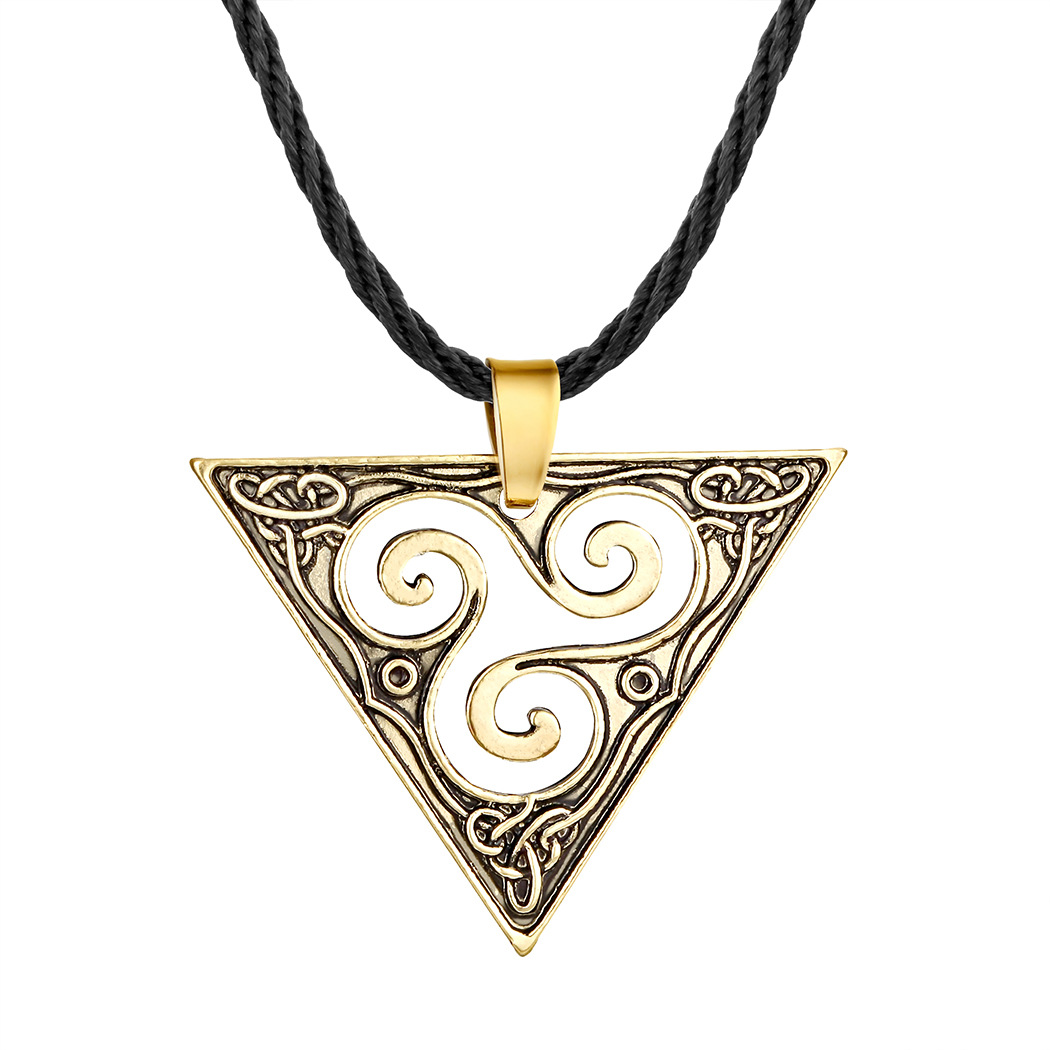 Stylish Pendant Necklace