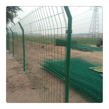 厂家现货 双边丝护栏网 围栏网果园围栏 高速公路 铁路护栏