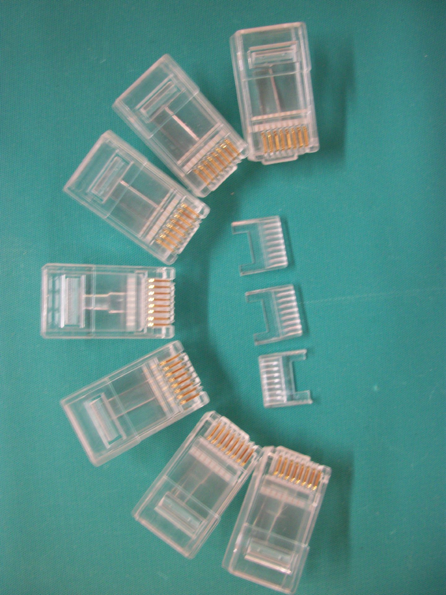 供应RJ45网线水晶头 超五类非屏蔽 量大优先 可批发