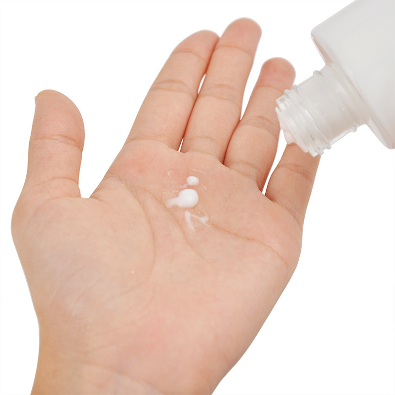 Yanchuntang Horse Oil Moisturizing Emulsion Repair and Moisturizing Horse Oil lotion Cosmetics_voghion.com