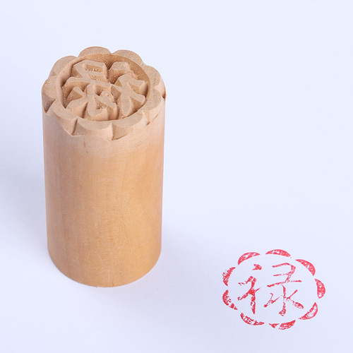 Wooden seal Soviet-style mooncakes and bean paste buns, steamed buns, steamed buns, white crispy baked pasta, wooden 2.5cm