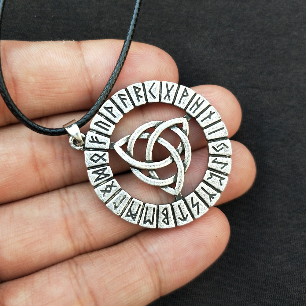Pirate knot necklace styling