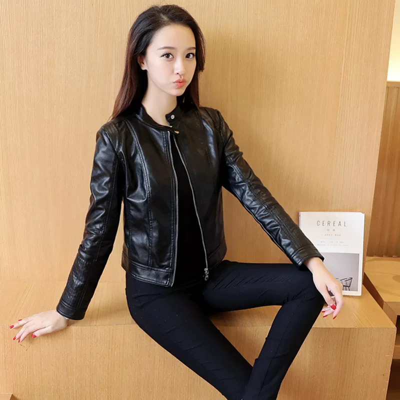 Short polyurethane fitted fashionable jacket