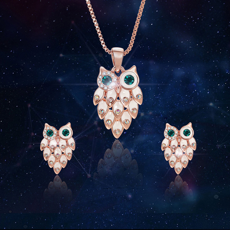 Charming Accessory