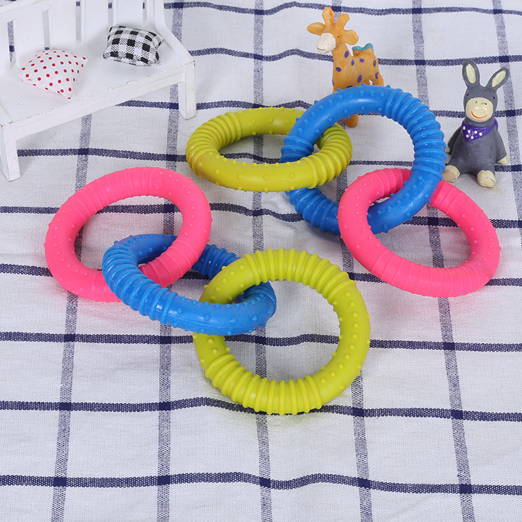 Pet Toy Dog molar de goma de juguete perro de entrenamiento perro lanzando TPR Limpieza de dientes resistente a los mordiscos suministros para Mascotas Fábrica al por mayor