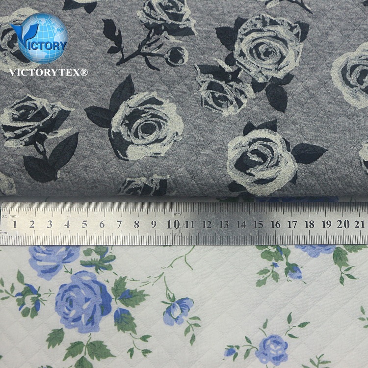 涂料印花空气层针织纬编小提花菱形夹丝绗缝麻灰印花空气层服装布