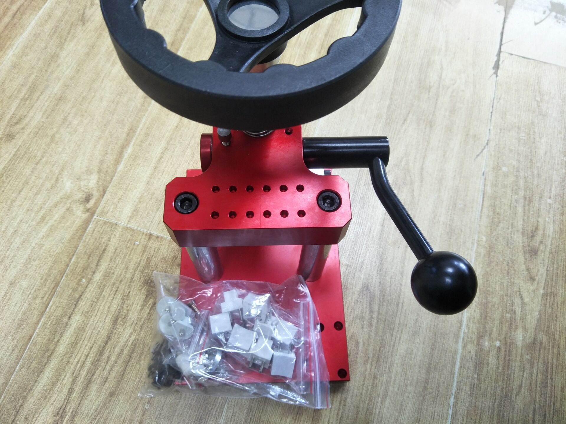 钟表工具 撬底压盖一体机 开手表后盖 压后盖 开多种尺寸型号2010