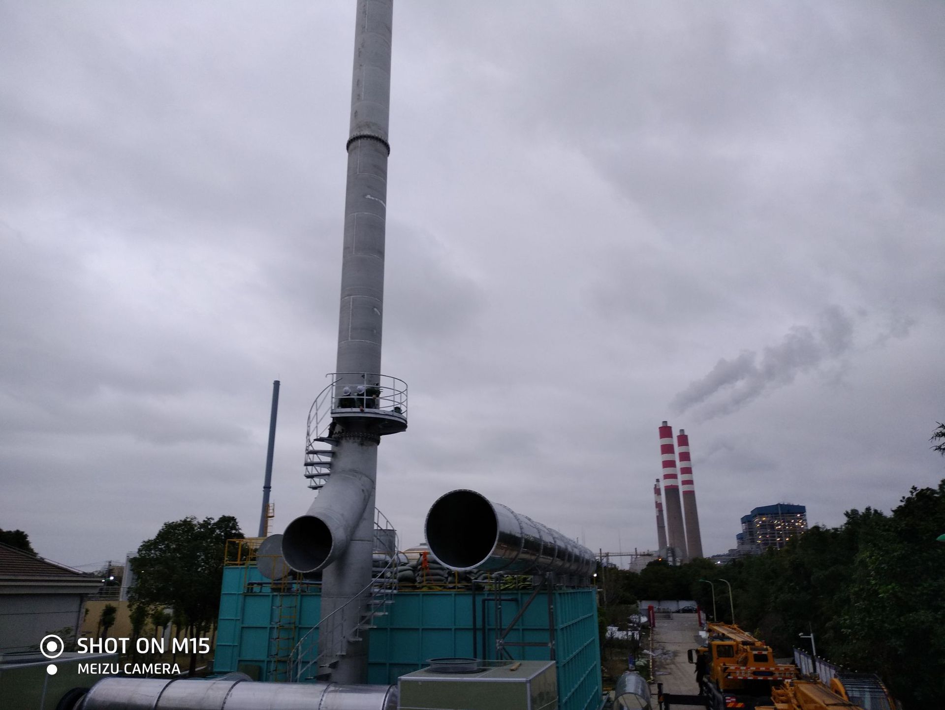 加厚碳钢囱加高自立铁烟囱 直立式钢烟囱