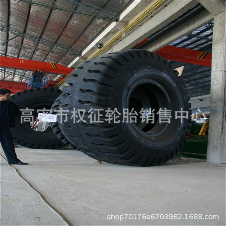 现货供应工程轮胎羊角花纹装载机轮胎30.00-51轮胎