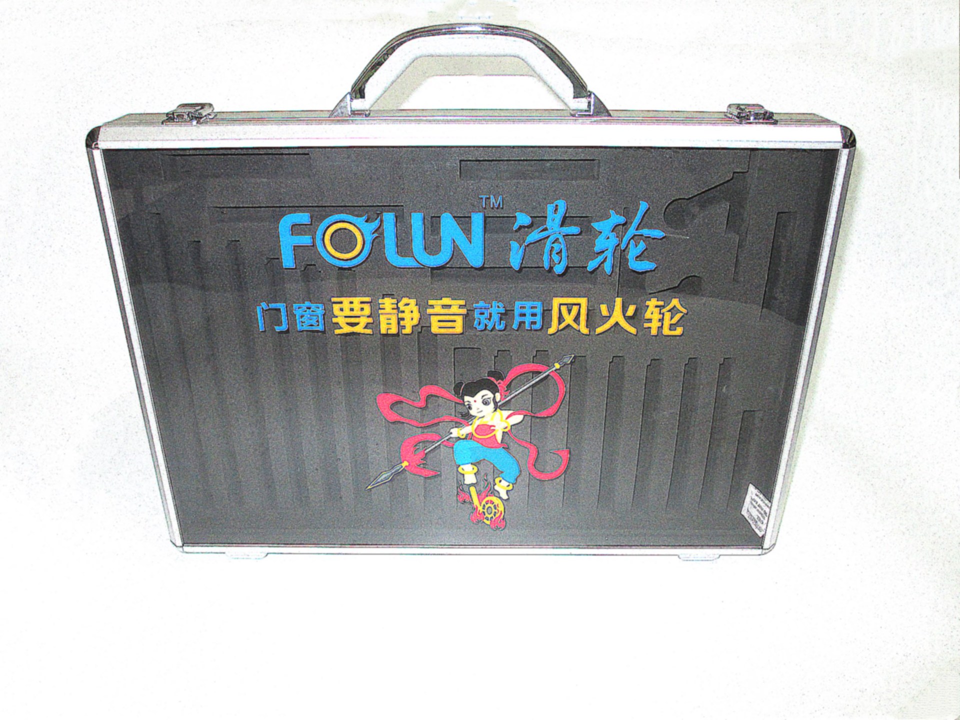 供应铝合金门窗箱 铝型材料头展示箱 门窗滑轮箱订做