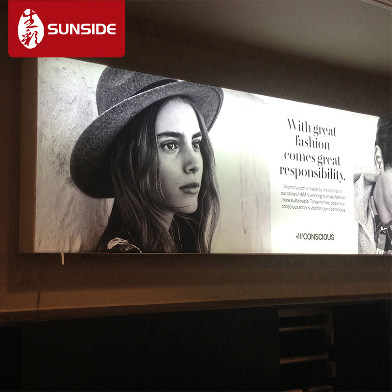 厂家供应无网刀刮PVC灯箱布 喷绘广告布 高清广告喷绘写真