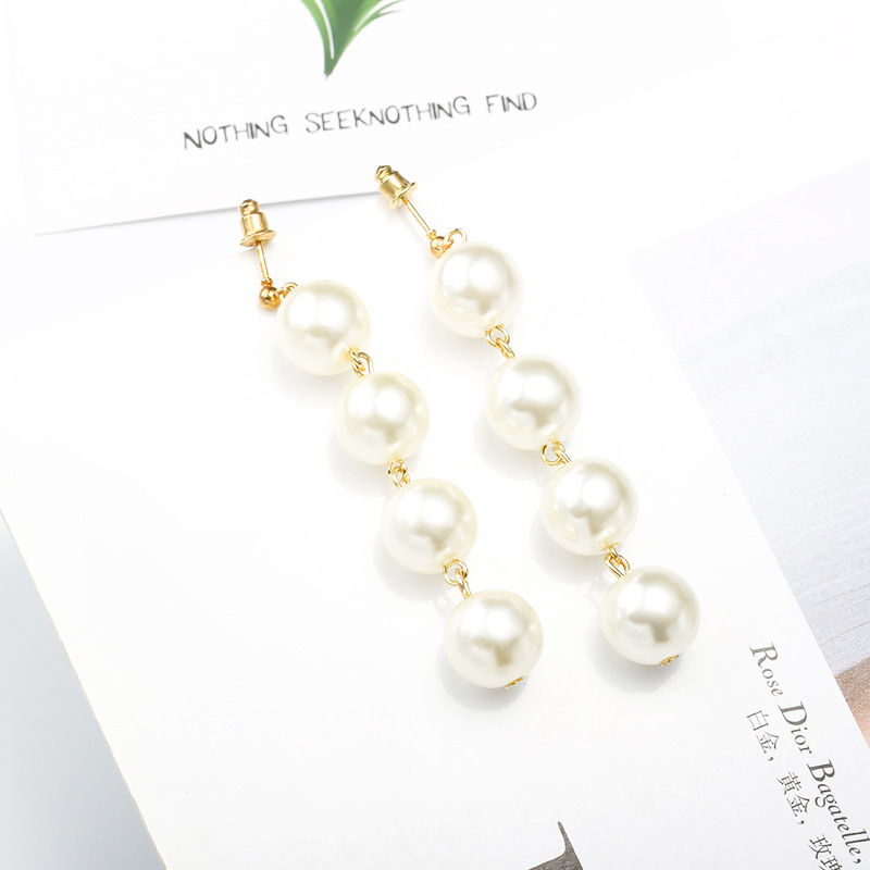 Exaggerated Large Pearl Tassel Long Earrings Female Pearl Earrings display picture 4