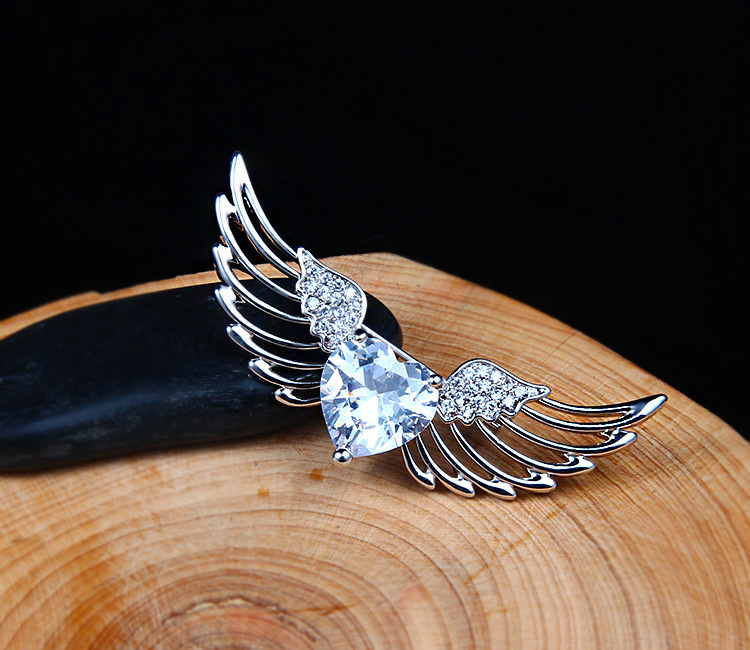 Broche Ange Cœur Ailé 