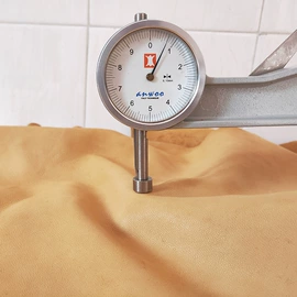 牛皮革;羊皮革;合成革
