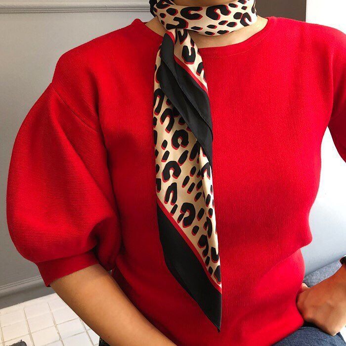 Women's Simple Style Streetwear Leopard Satin Printing Silk Scarf display picture 10