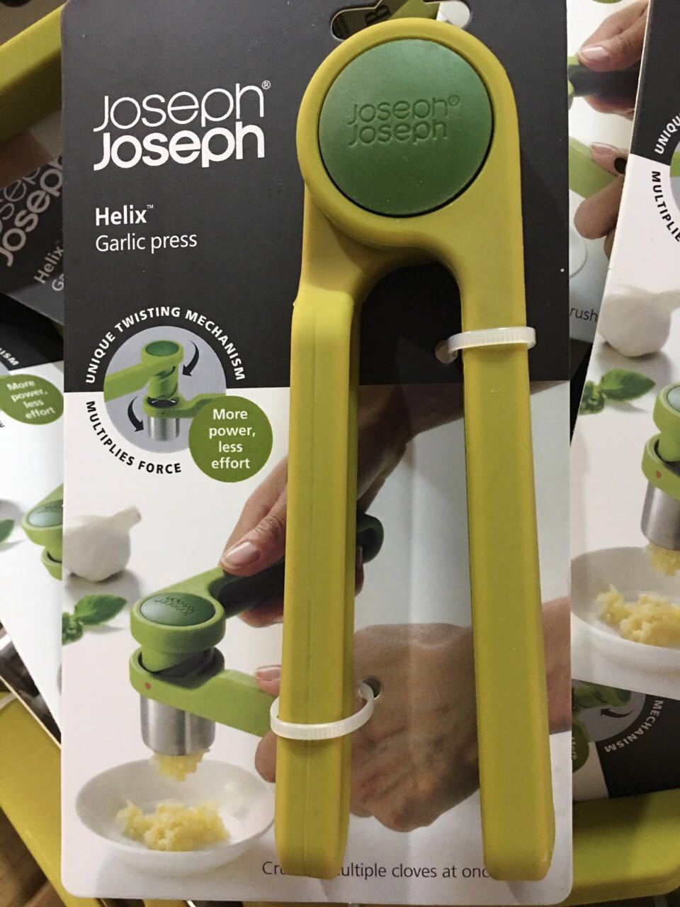 8880392274_1905104282