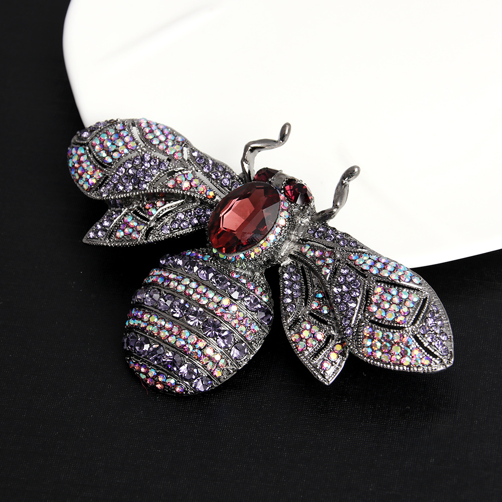 Bee Brooch Champagne