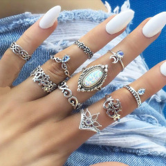 AliExpress & Wish Bestsellers: Glamorous Opal & Diamond-Inlaid Crescent Moon 10-Piece Knuckle Ring Set for Europe and America