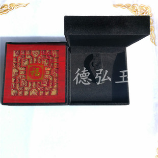 �S�����l�ڽq�U�ո��ְ��b�и��Nչ�N�������YƷ���