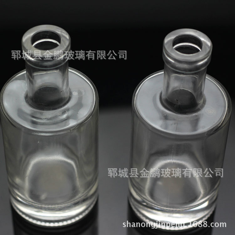 厂家直销玻璃瓶 圆柱瓶 伏特加酒瓶 外贸玻璃瓶