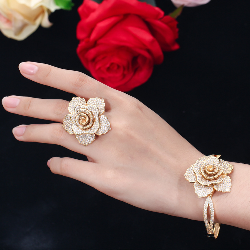 Fashion Flower Copper Plating Zircon Bangle