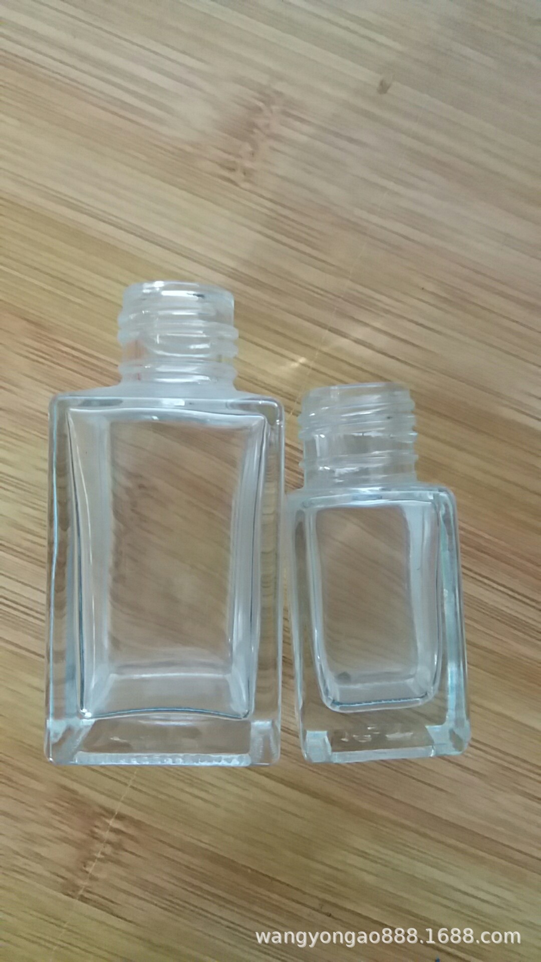 香薰油瓶厂家专业定制香水玻璃瓶 厂家直销