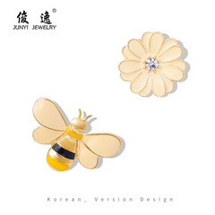 韓版小蜜蜂胸針女雛菊胸花別針扣針毛衣開衫外套領針領花配飾男士