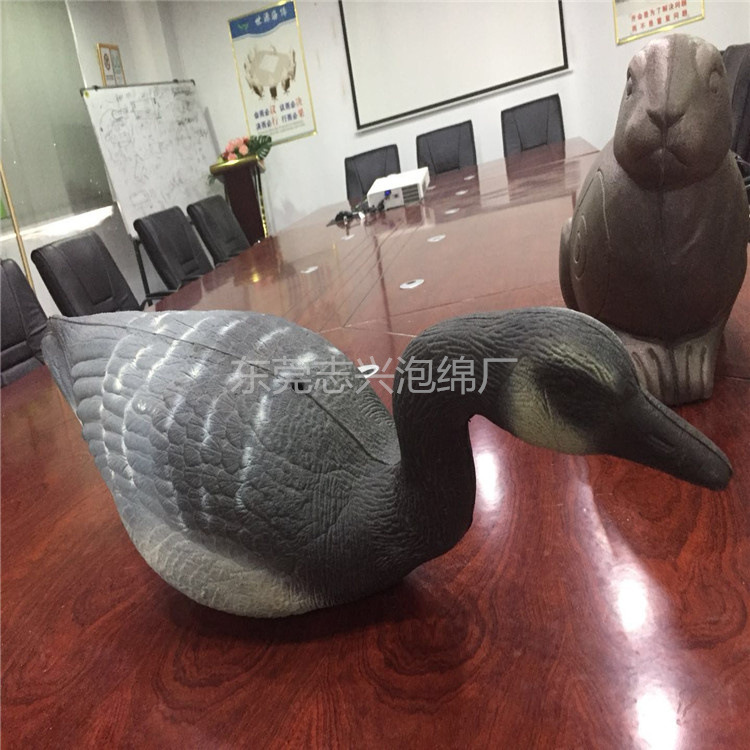 厂家制作eva发泡玩具 热压玩具配件 PE吹塑鸭子 eva冷垫成型