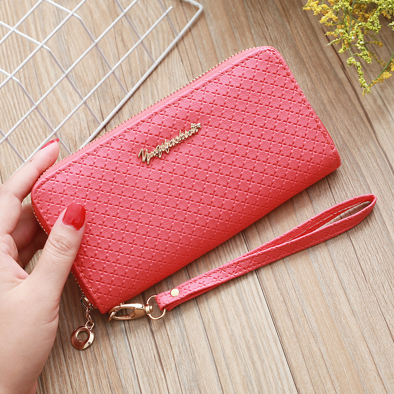 Korean-style Embossed Zipper Wallet display picture 5