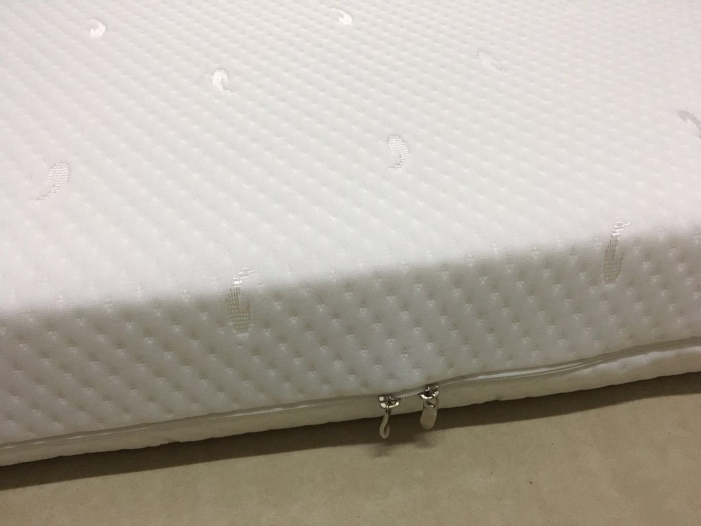 4cm 라텍스 매트(내부 재킷 포함)