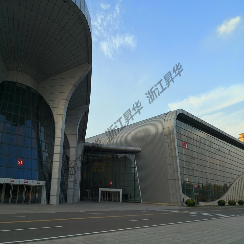 厂家直销 体育场馆屋面板1.0厚65-400型铝镁锰板金属合金集成系统