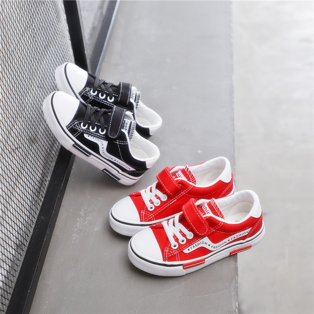 Giày sáp trẻ em ngôi sao nhỏ 2018 mùa thu mới cho bé trai và bé gái Giày vải thông thường phiên bản Hàn Quốc của thế hệ hoang dã bán buôn Giày vải trẻ em