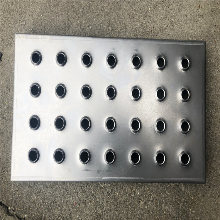 防滑冲孔板 鳄鱼嘴防滑板 鱼眼儿凸孔防滑折弯异型孔板