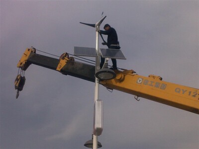 50W LED 风光互补路 灯全套系统  风力发电机 太阳能路灯|ms