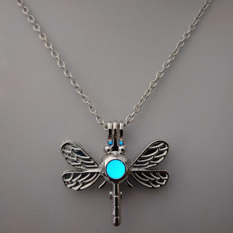 Wholesale Jewelry Luminous Hollow Dragonfly Pendant Necklace Nihaojewelry display picture 6