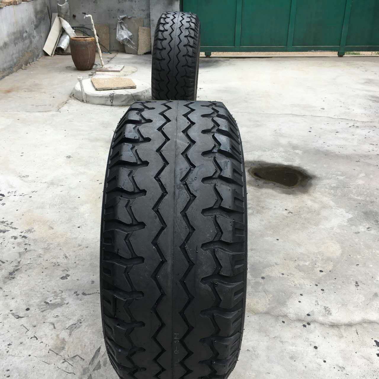 厂家供应 18-22.5 风神  XJ550 修井机轮胎 尼龙水曲花纹耐磨防滑