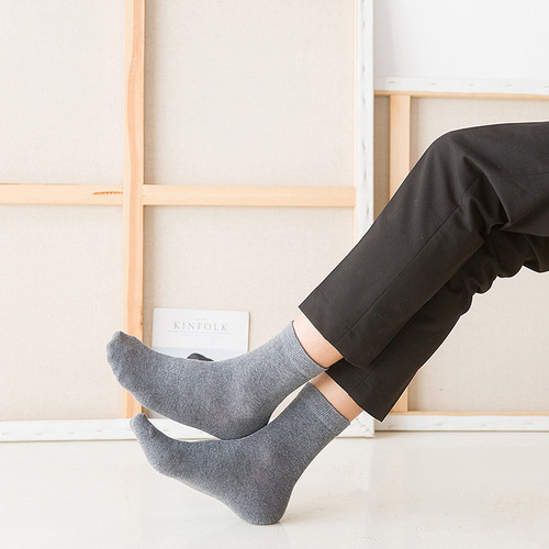 Socks Men's new spring and summer versatile solid color men's mid-calf TC cotton socks Pinduoduo source factory direct sales