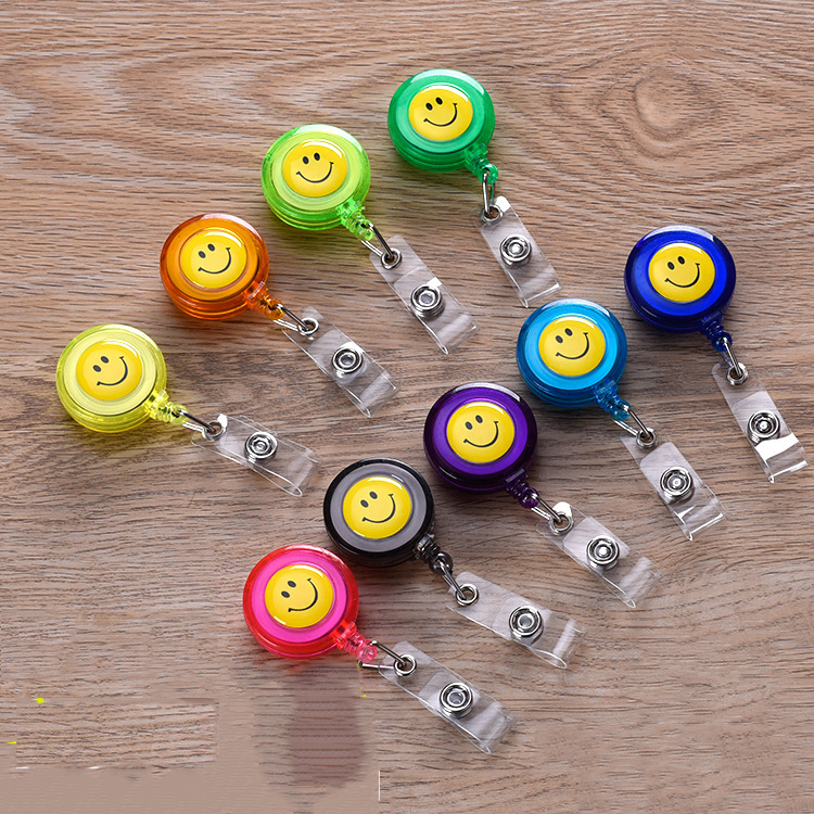 廠家批發卡通笑臉易拉扣 廠牌工牌證件胸卡夾子 證件伸縮扣可LOGO