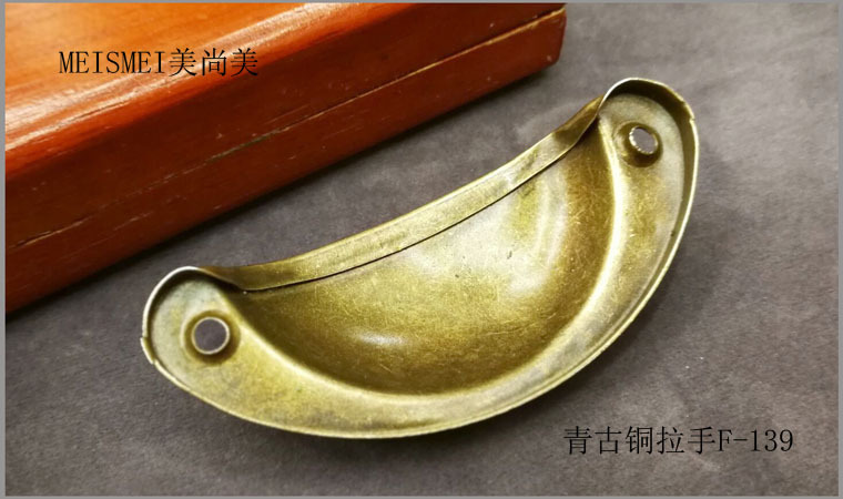 Bronze handle F-139-5