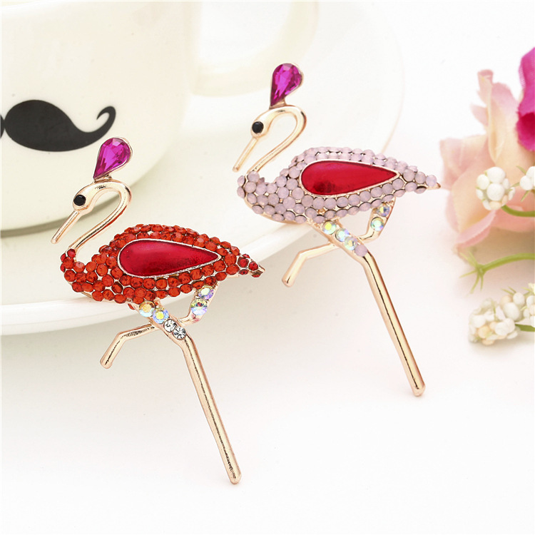 新款丹頂鶴水鑽胸針 時尚服裝配飾 合金別針胸花創意飾品廠家批發