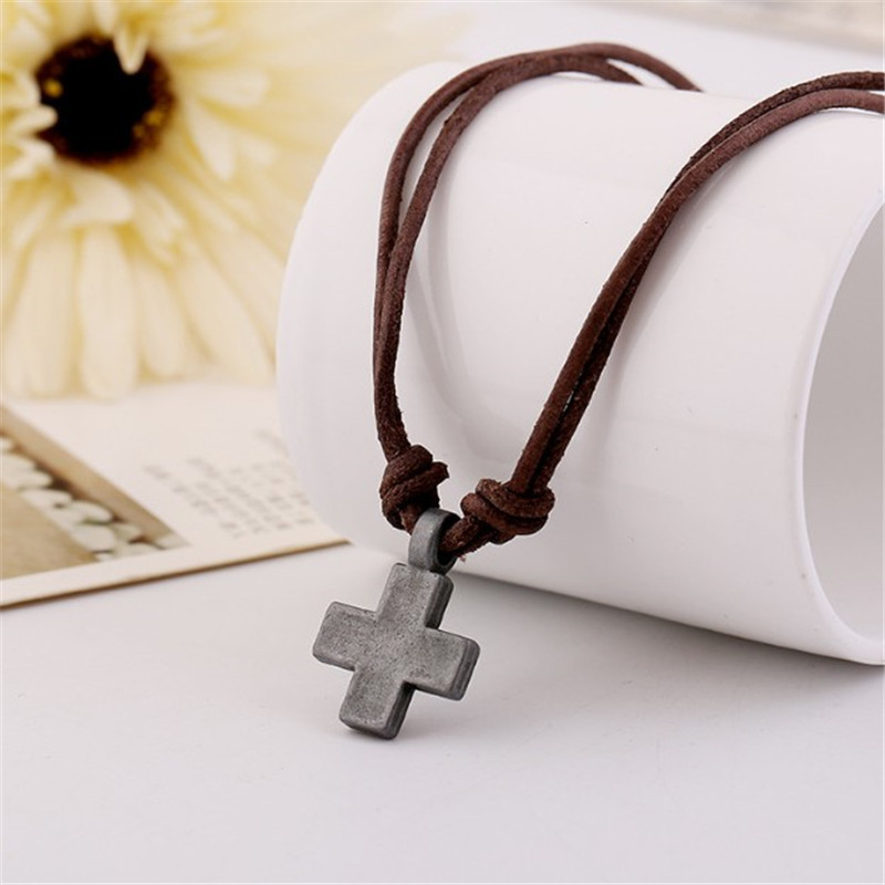 Retro Cross Alloy Cowhide Men's Pendant Necklace display picture 2