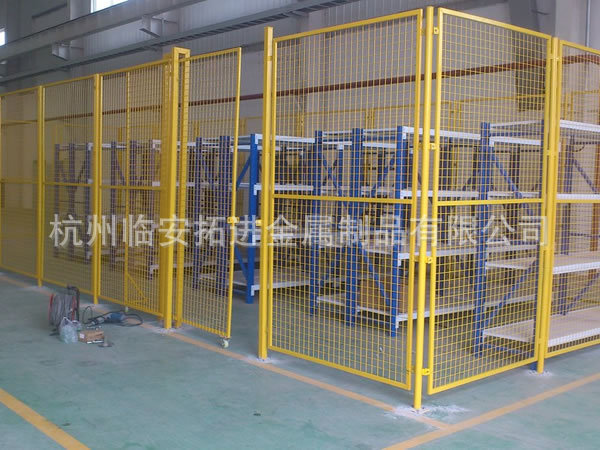 供应隔离栏 隔离挡板 隔离网片来图定做 量大从优 质量保证