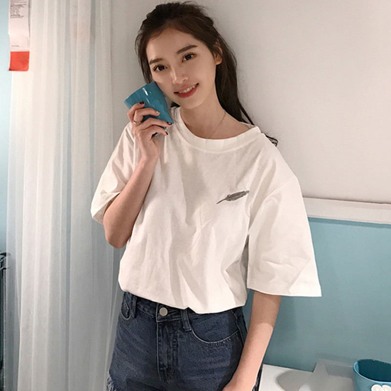 批发夏装新款韩版宽松羽毛刺绣短袖T恤衫女圆领学生上衣一件代发