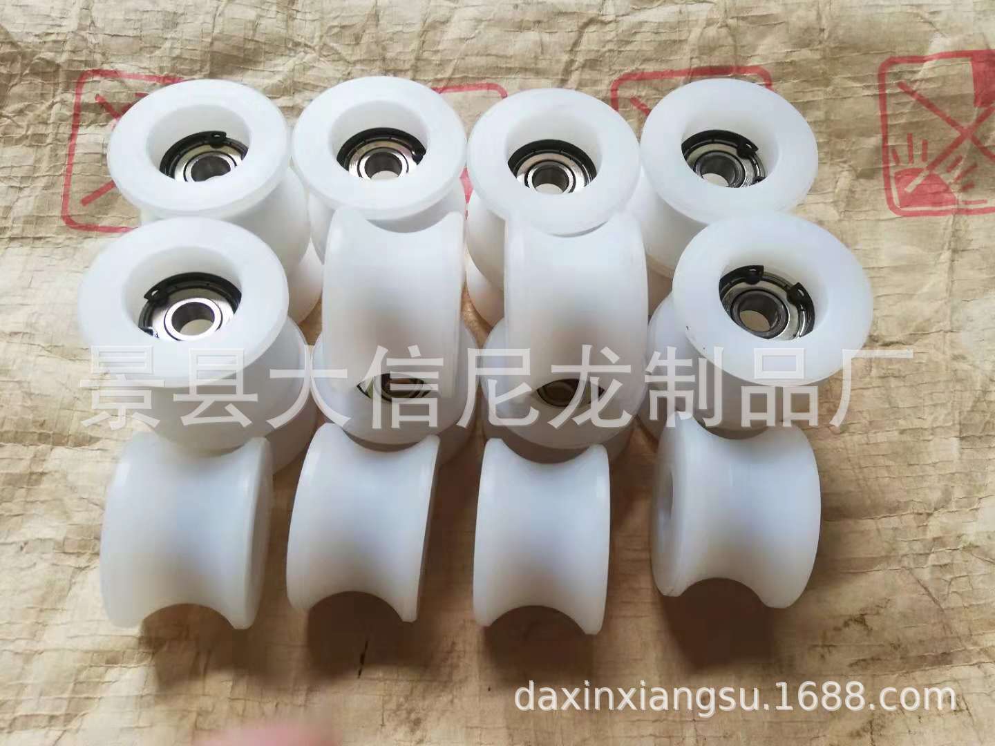 供应尼龙滑轮  MC尼龙滚轮  含油尼龙轮 来图来样定制生产