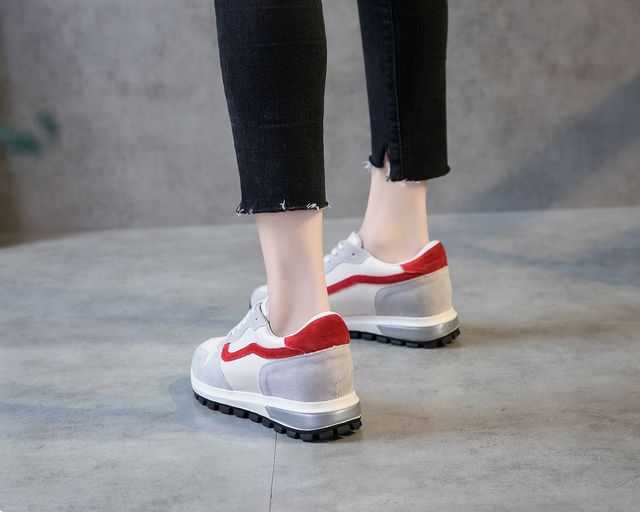 19 năm mùa xuân giày thể thao da mới nữ i phiên bản Hàn Quốc của giày chạy bộ nữ hoang dã cộng với giày nhung cotton tăng Giày cao
