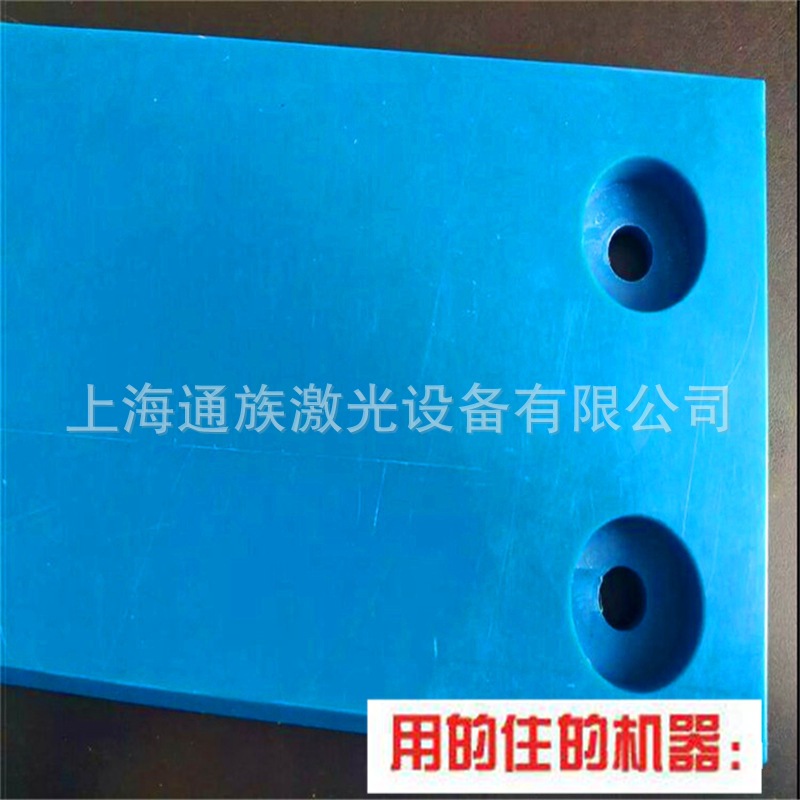 3496970114_1018936987