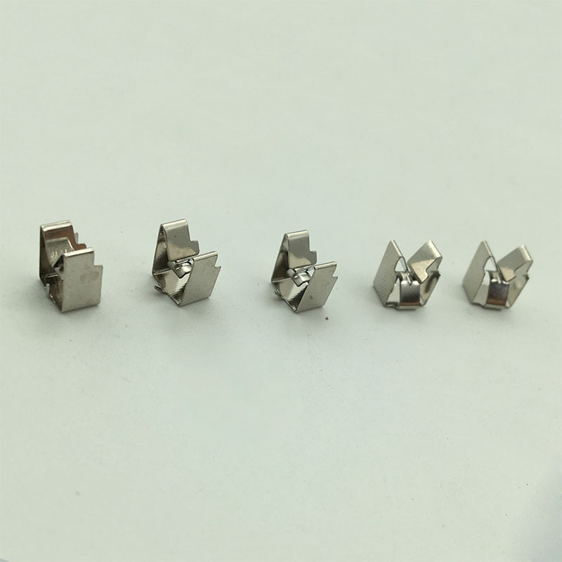 五金H1072异形五金M字开关电池接触片